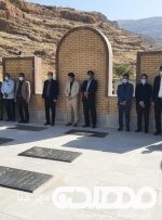 آئین غبارروبی و عطر افشانی گلزار شهدا چرام به مناسبت هفته قوه قضائیه+تصویر
